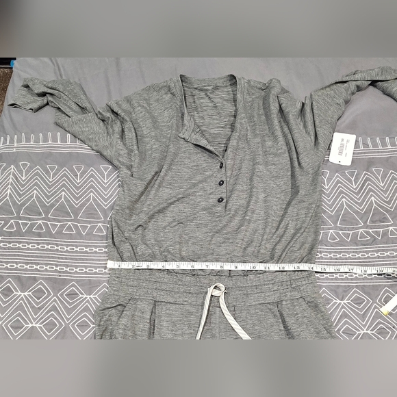 Vuori Womens Lux Henley Longsleeve Jumpsuit Size XS - Picture 4 of 9